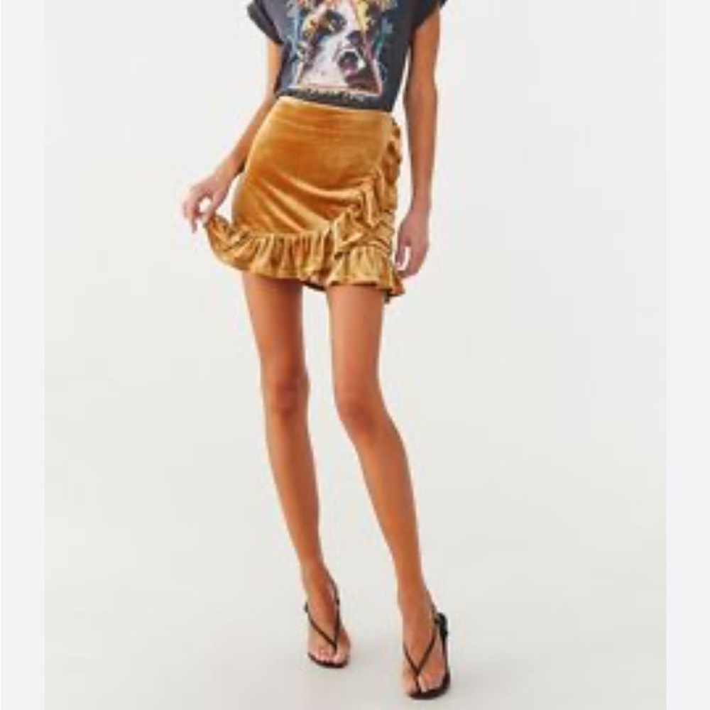 NWT Gold Velvet Ruffle Skirt Forever 21 Boho - Picture 2 of 2
